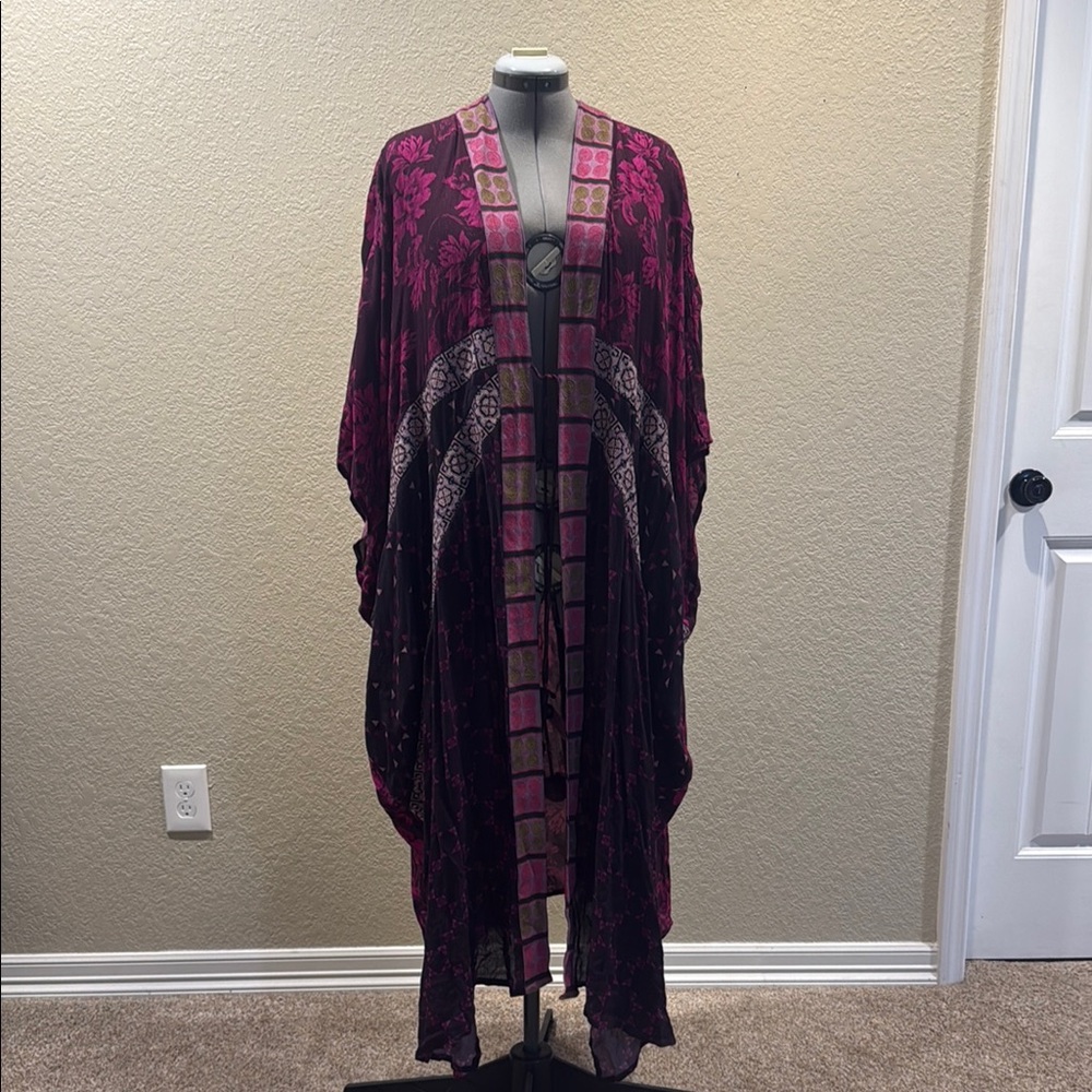 Soft Surroundings Purple and Black open front Kaftan with embroidery detail.